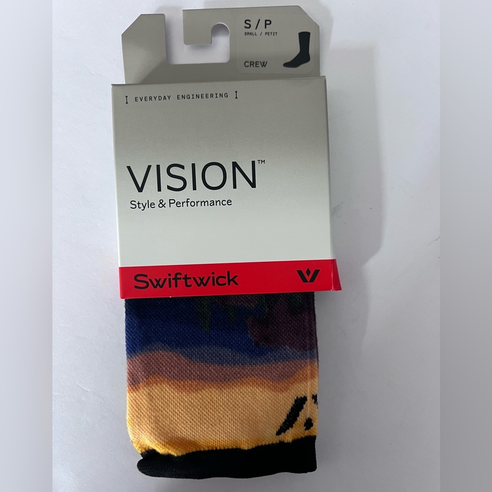 Swiftwick crew socks new size small